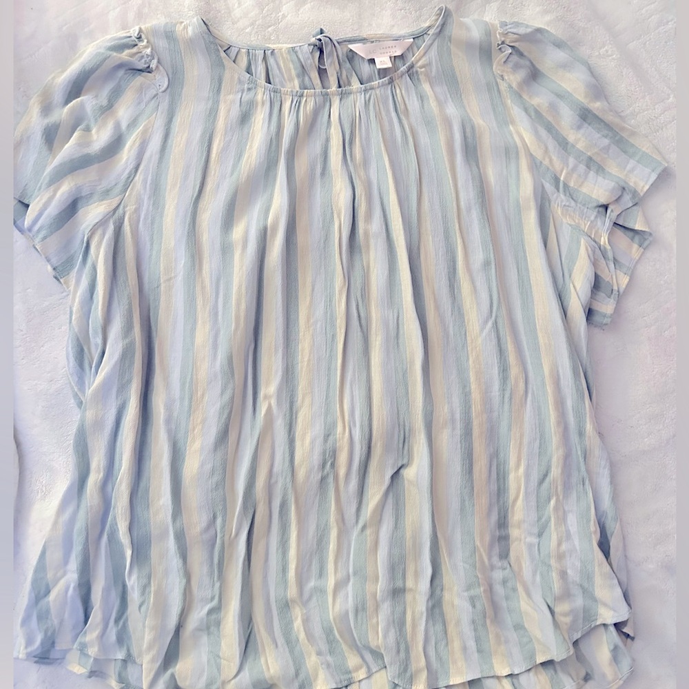 LC Lauren Conrad blouse lightweight Pastel blue&cream lines women’s size XL
